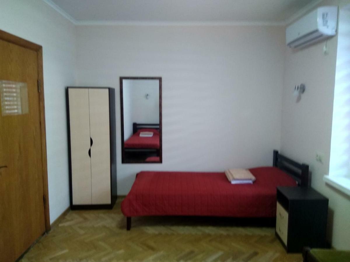 Hotel Tsentralnoho Budynku Khudozhnyka Kyjev Exteriér fotografie
