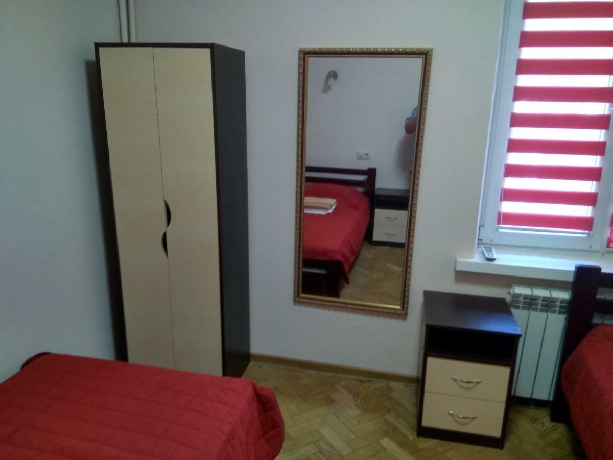 Hotel Tsentralnoho Budynku Khudozhnyka Kyjev Exteriér fotografie